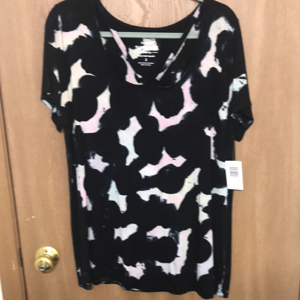 NWT Torrid Top Size 1 Super Soft!